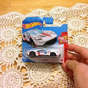 Hot Wheels Ford GT Then and Now 2021
